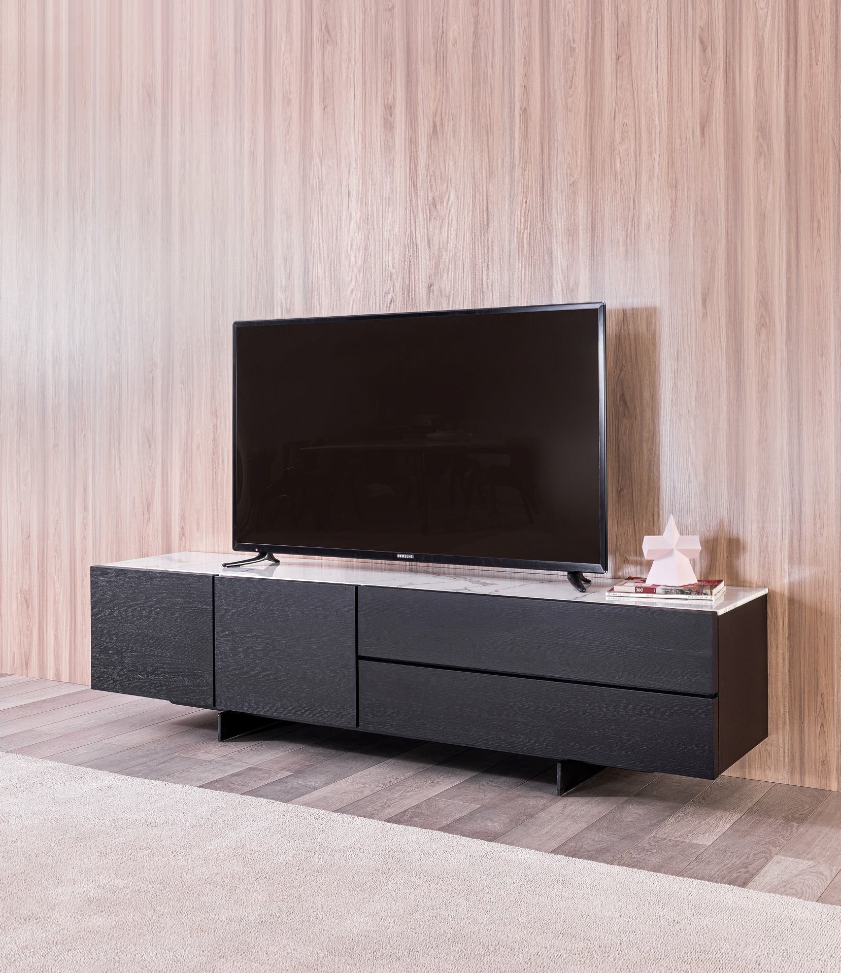 NOIR ET BLANC ETU (TV Unit)