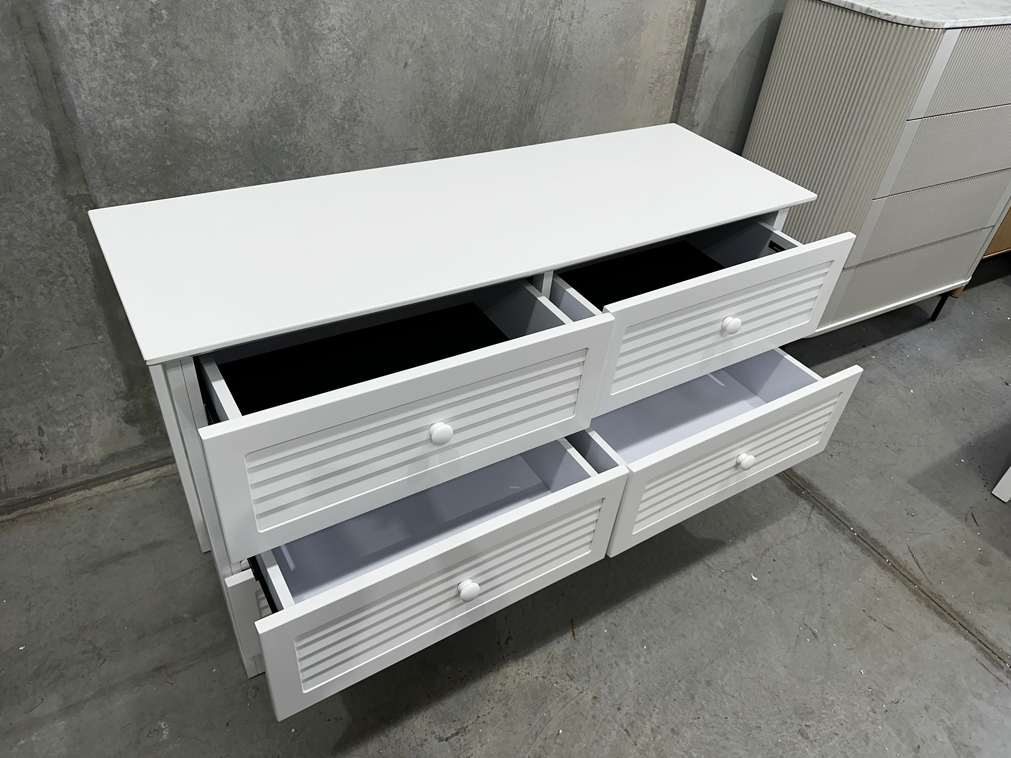 ASSA White Simple 6 Drawer Dresser