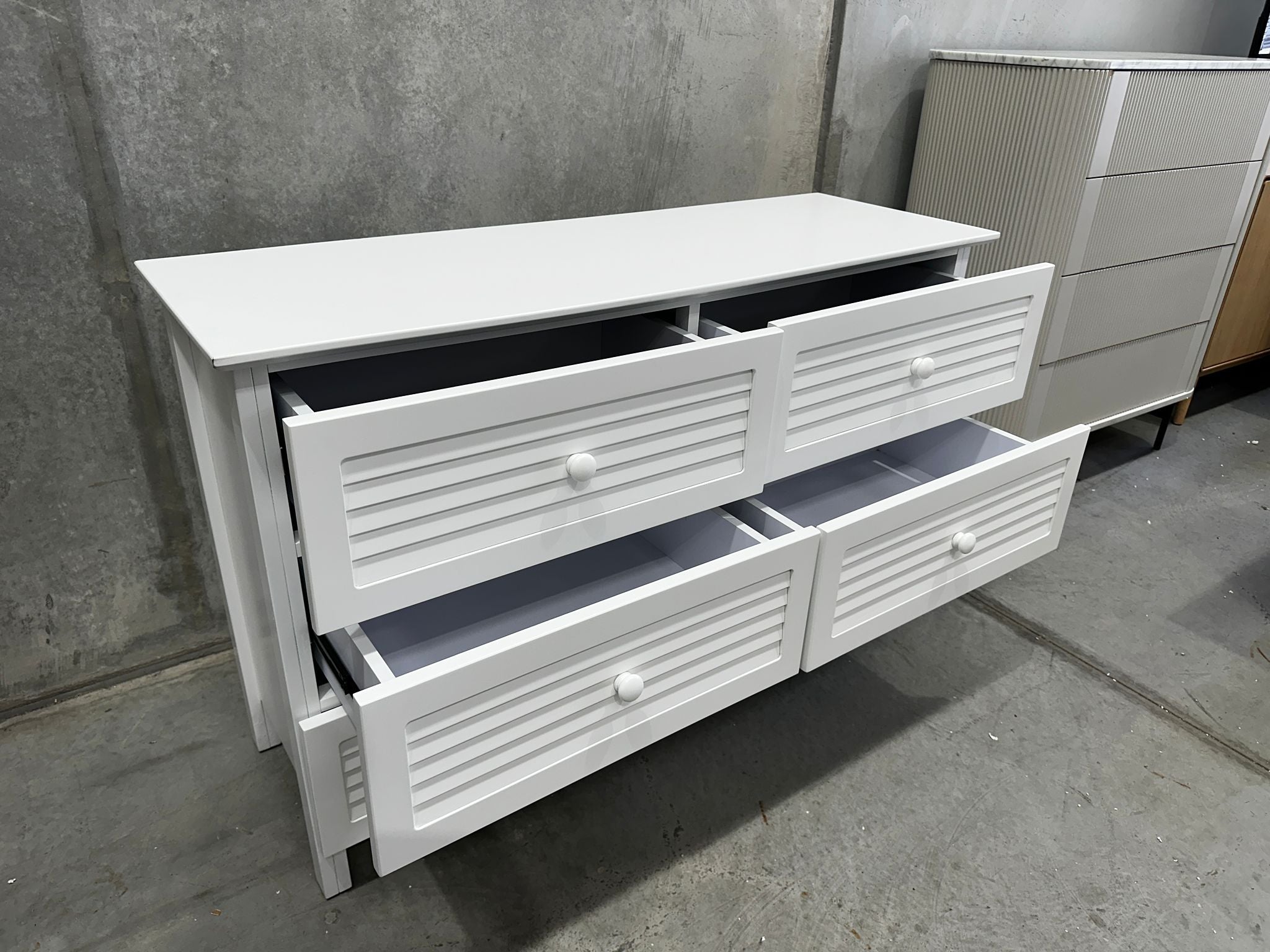 ASSA White Simple 6 Drawer Dresser