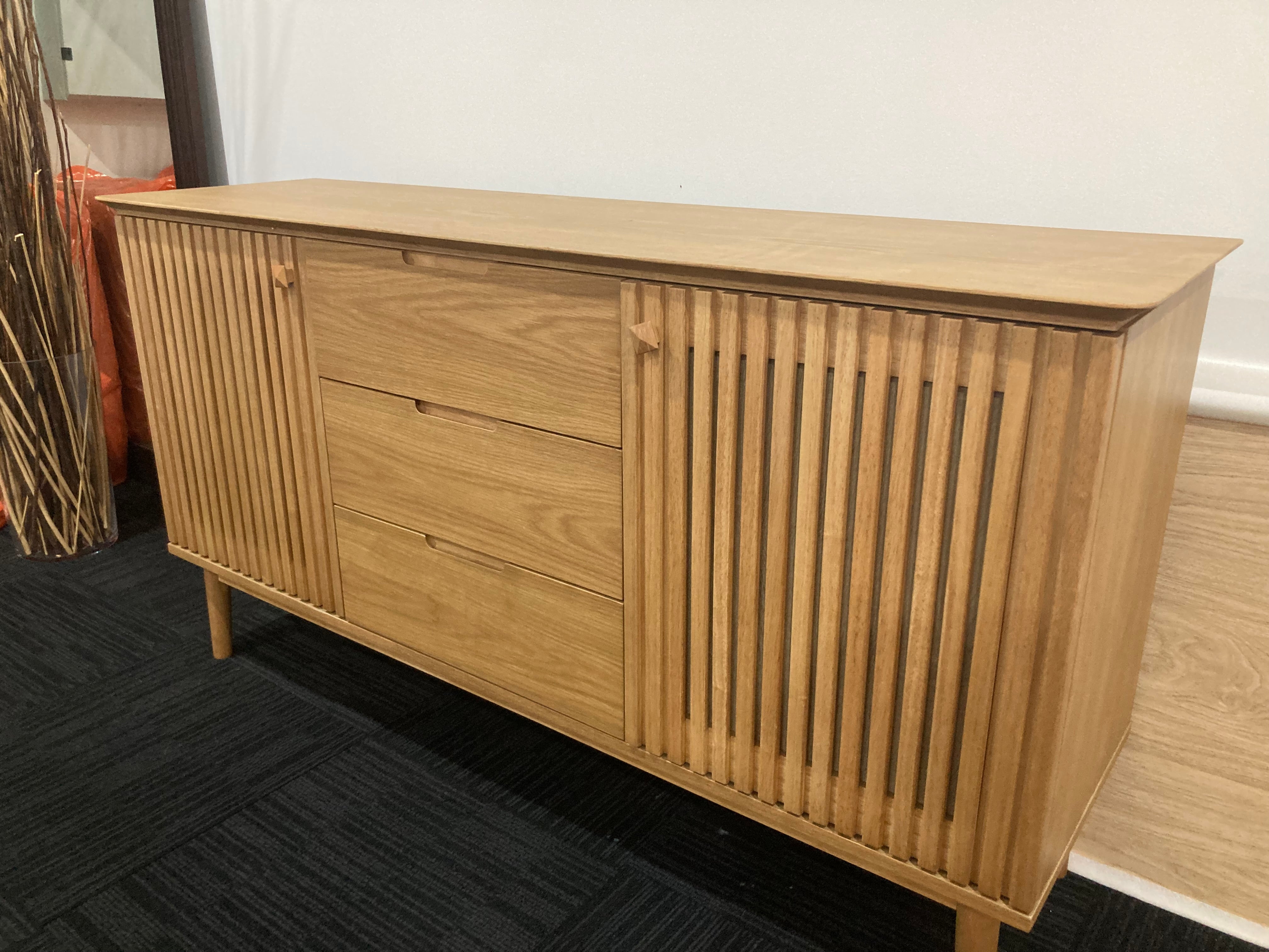 ASSA Light Timber Color Buffet