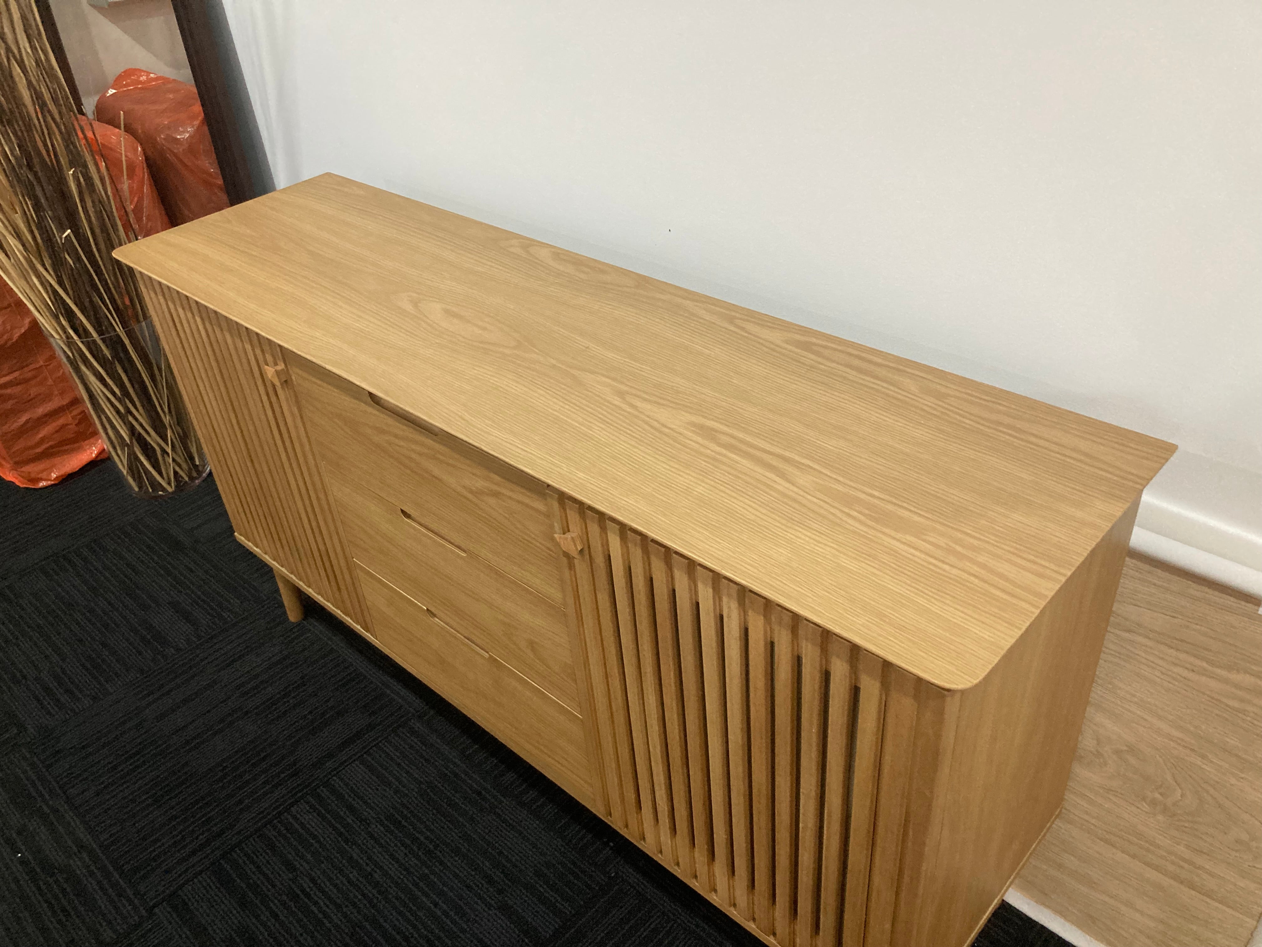 ASSA Light Timber Color Buffet